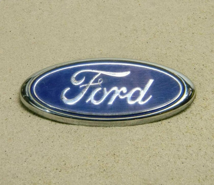 Сайт об автомобилях Ford логотип