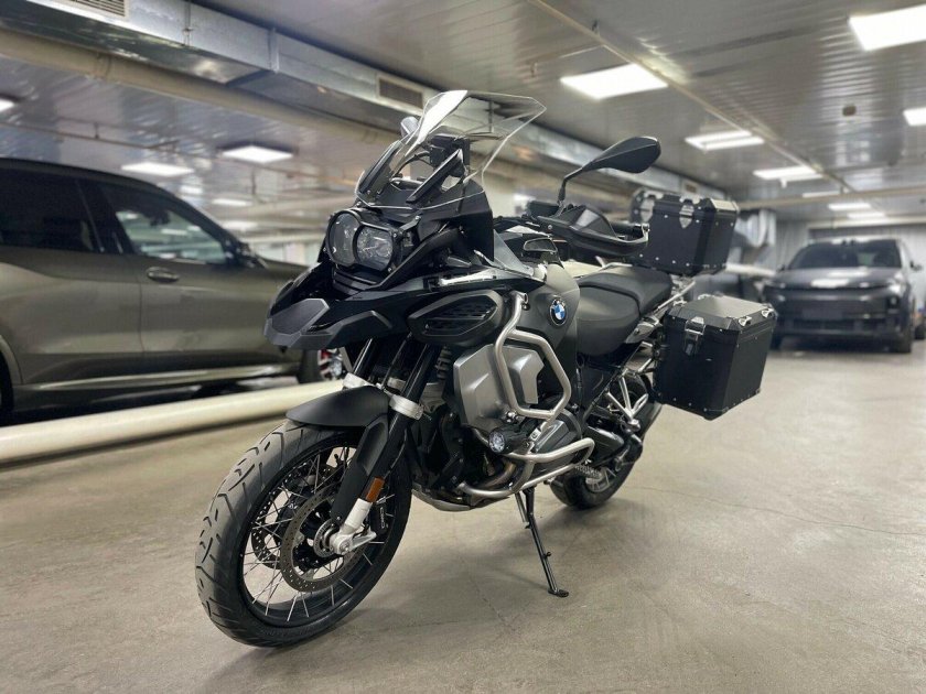 Мотоцикл БМВ 1300 кубов