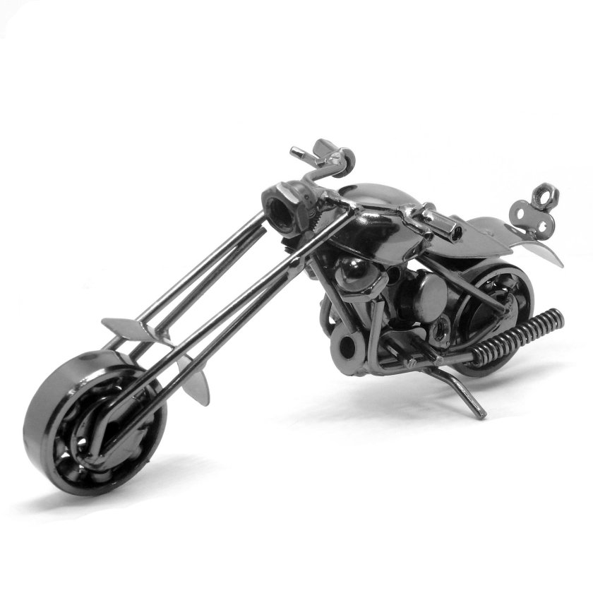 Мотоцикл из металла