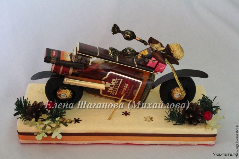 Мотоцикл из конфет