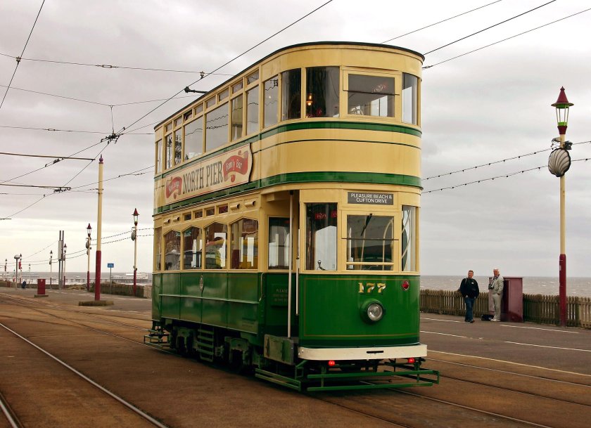 Двухэтажный трамвай в Александрии