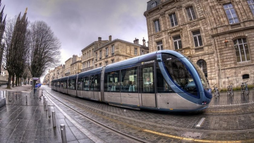 Трамвай в городе Реймс (Франция)