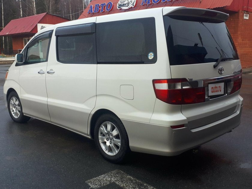 Тойота минивэн 2003