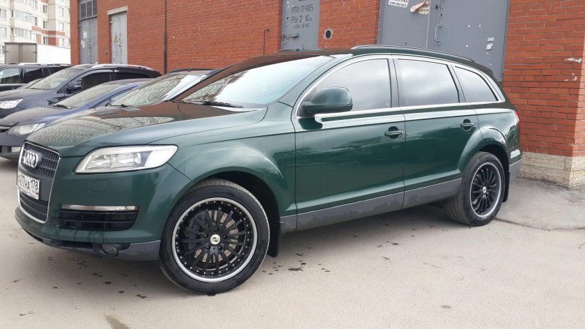 Audi q7 Green