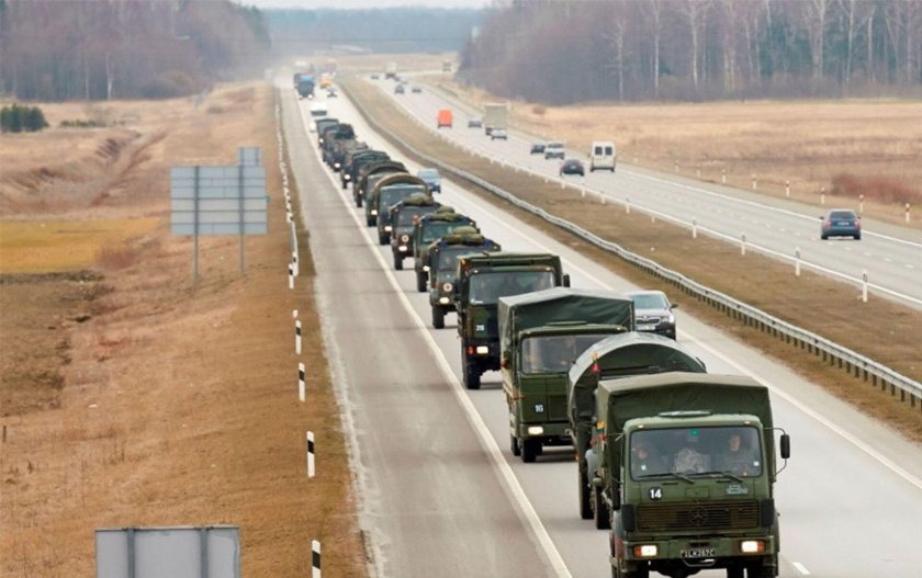 Колонна военной техники