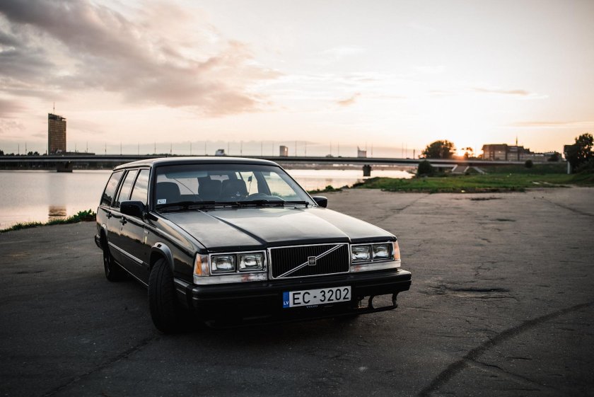 Volvo 740 2.3