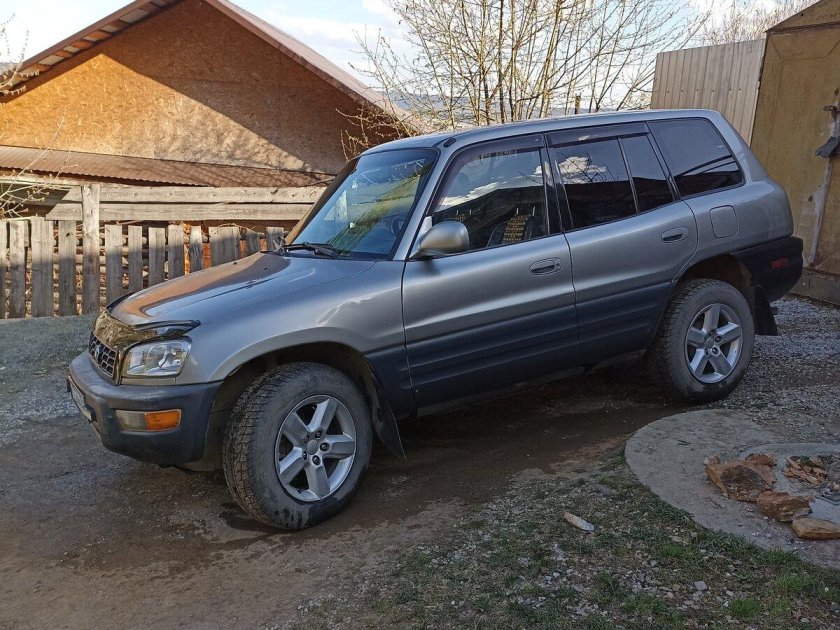 Тойота рав 4 1999