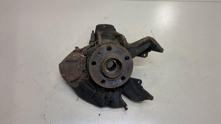 Ступица передняя правая