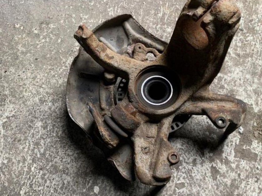 Поворотный кулак гольф 4