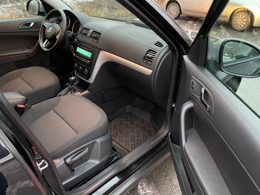 Skoda Yeti салон