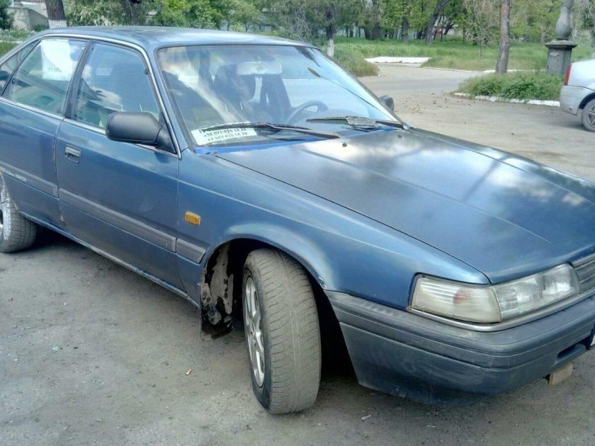 Мазда 626 1990
