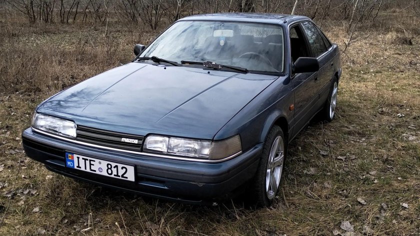 Мазда 626 1990 года 2.0 л