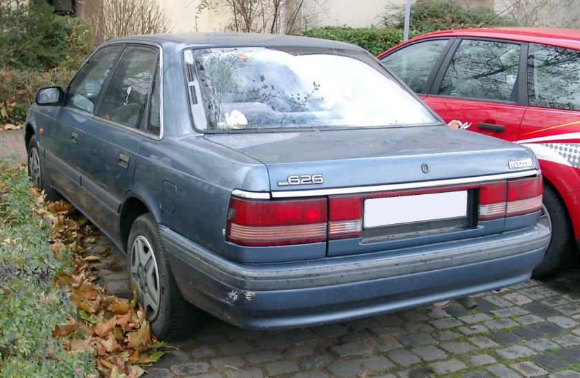 Mazda 626 GD седан
