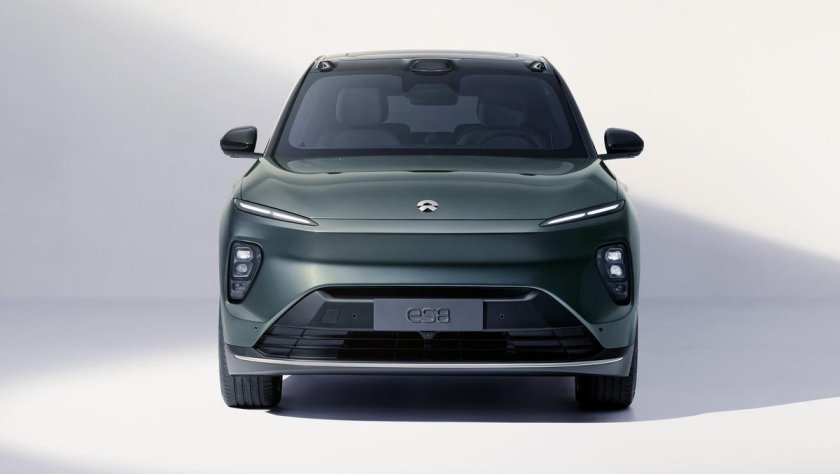 Электромобиль Nio es8