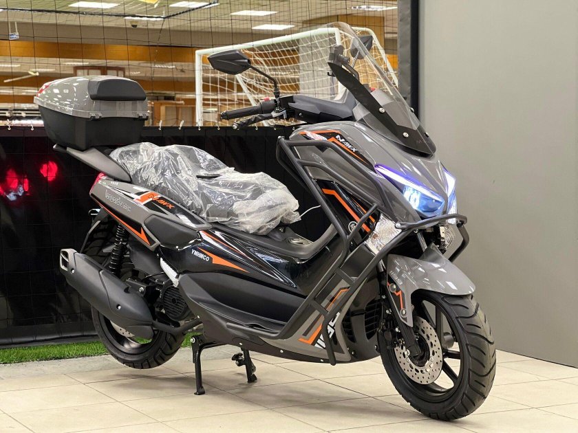 Скутер бензиновый