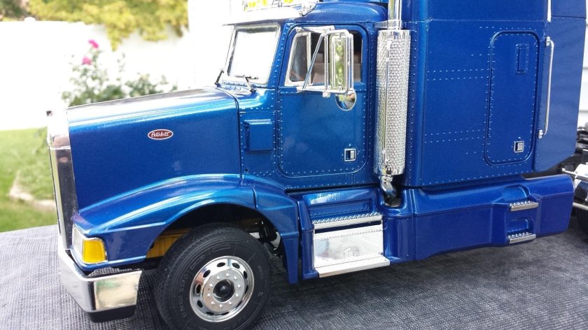 Петербилт 377