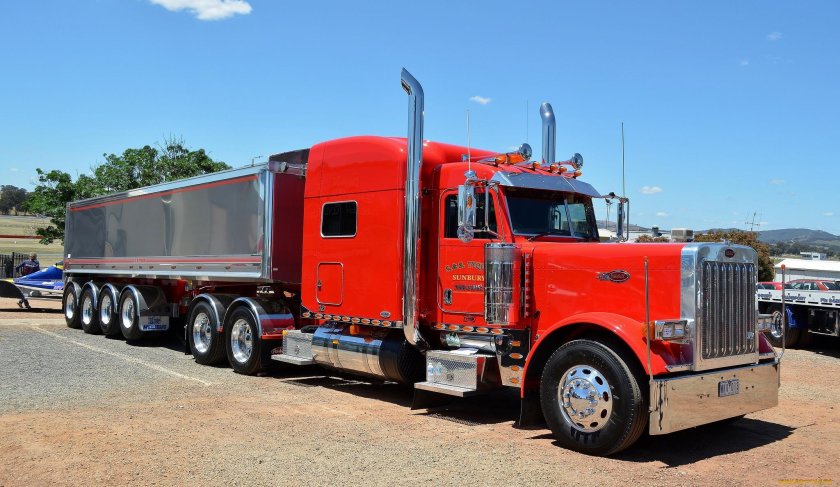 Классика Петербилт тягачи