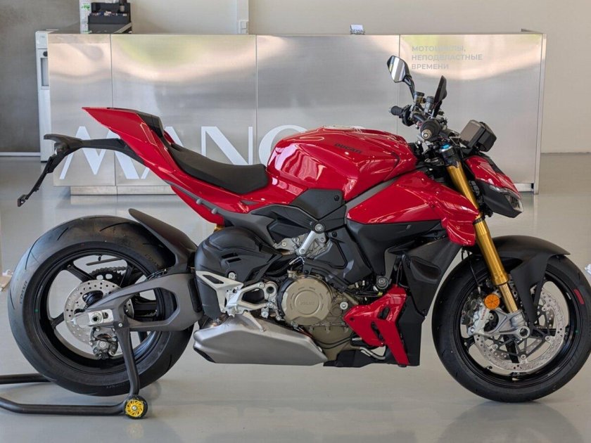 Ducati streetfighter v 4 2025