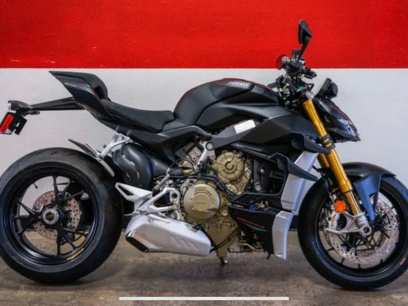 Ducati Streetfighter v4s