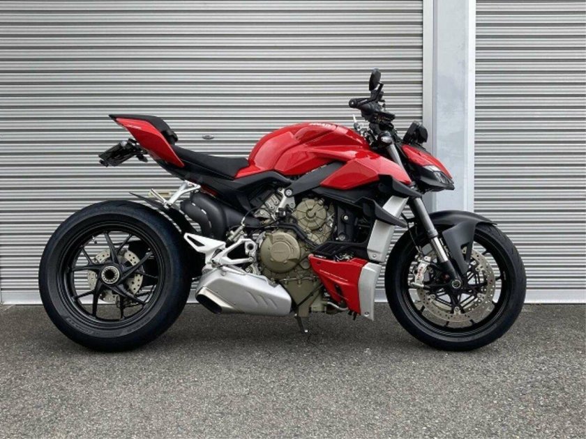 Ducati Streetfighter v4