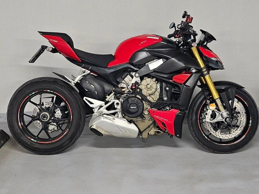 Мотоцикл ducati streetfighter v4