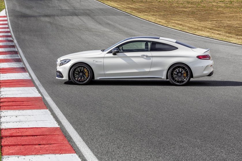 Mercedes Benz c63 AMG Coupe