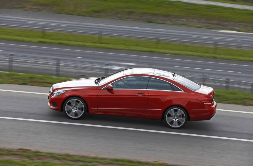 Mercedes e250 купе 2013