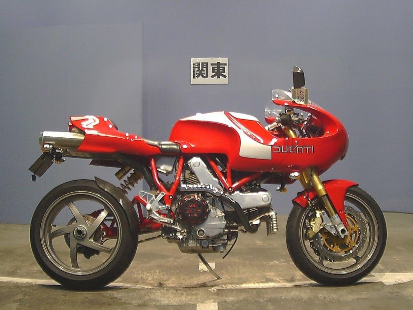 Ducati 2001