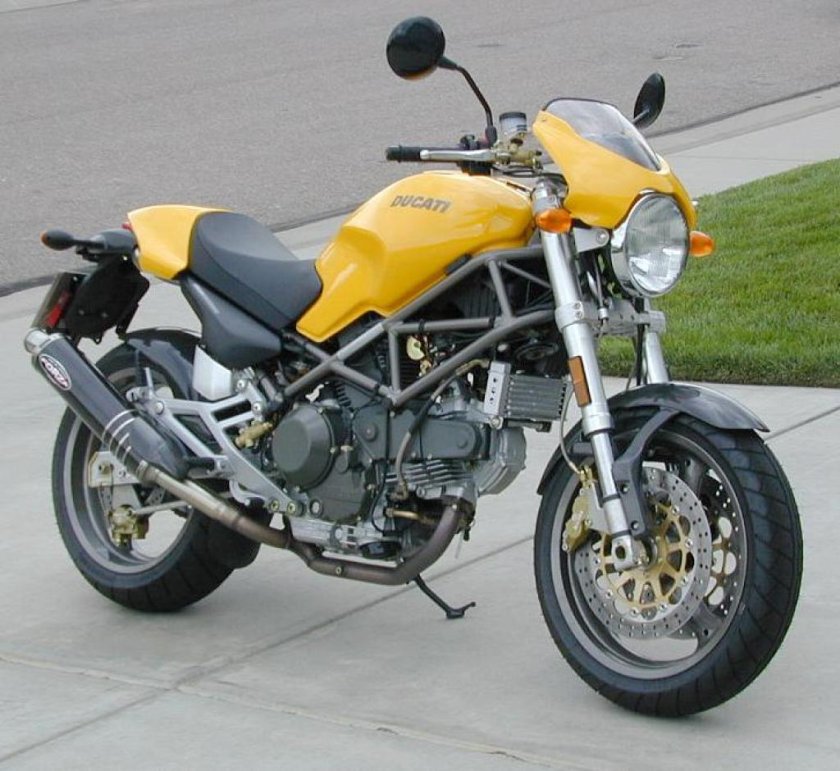 Ducati Monster 900
