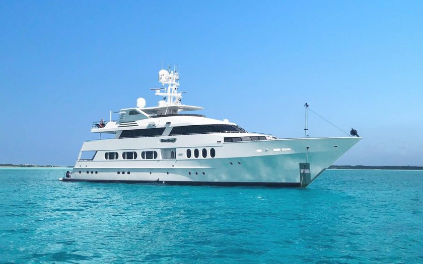Feadship 153