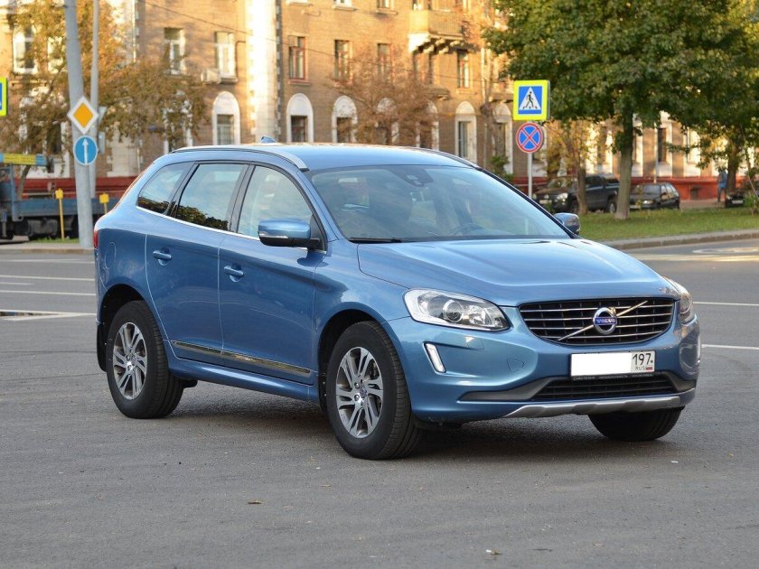 Вольво xc60 голубая