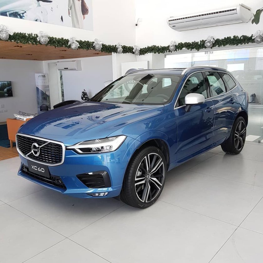 Volvo xc60 синий