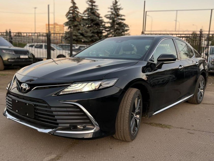 Тойота Камри 2023