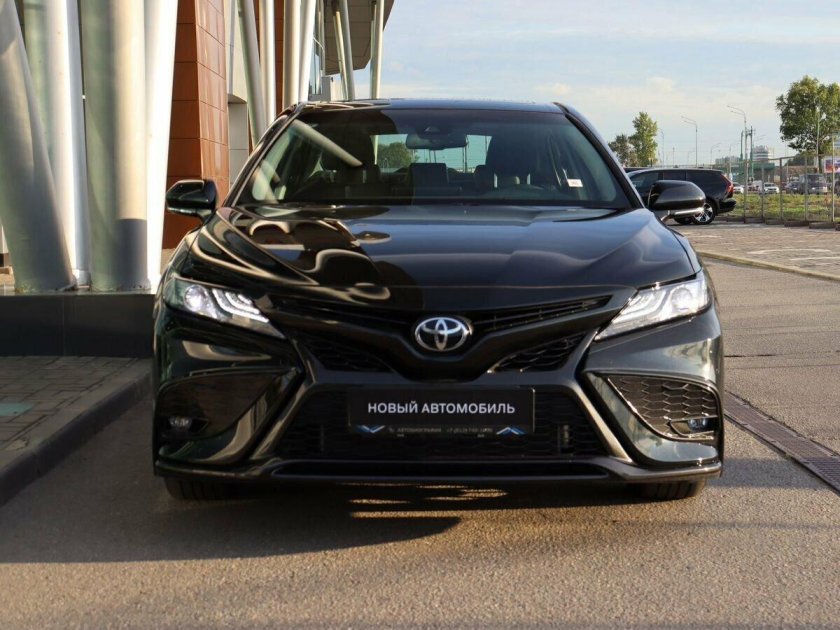 Camry 2023 Night Lights