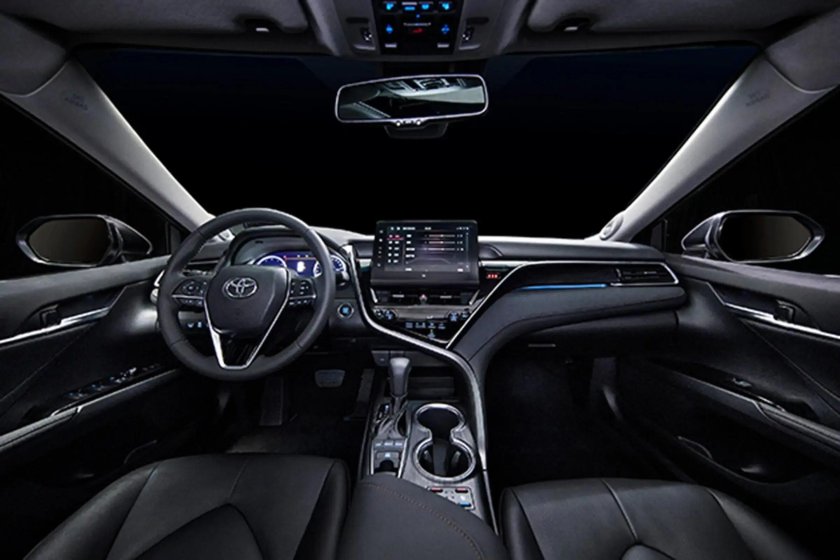 Toyota Camry 2021 салон