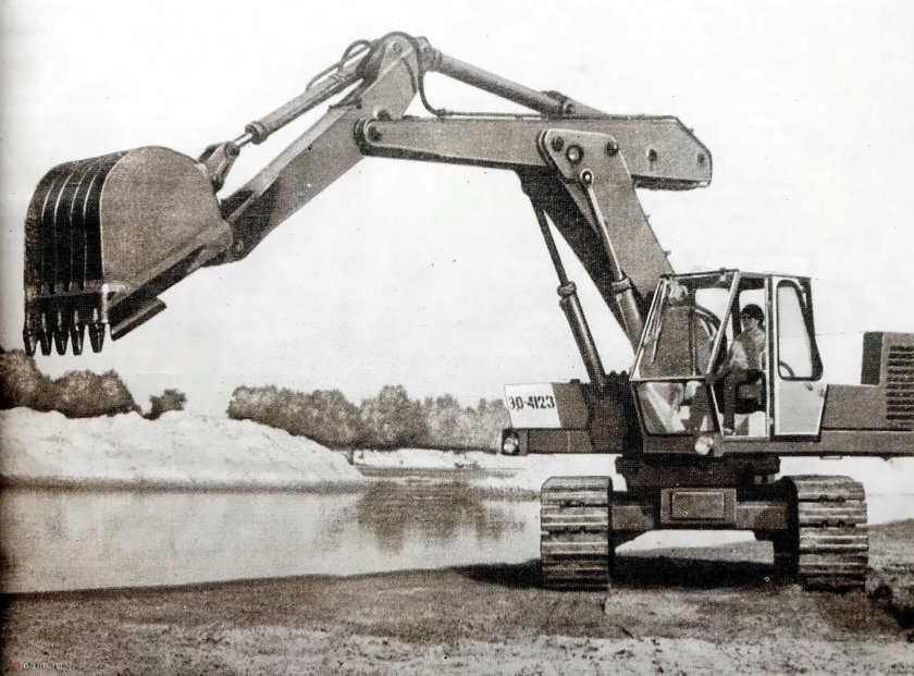 Экскаватор ЭО-3322