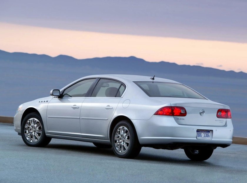 Buick Lucerne 2011