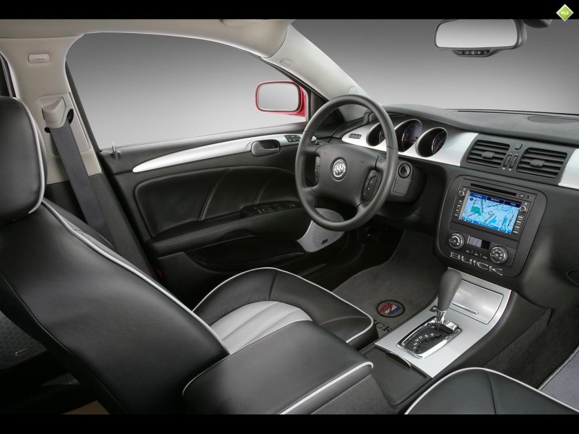 Buick Lucerne салон