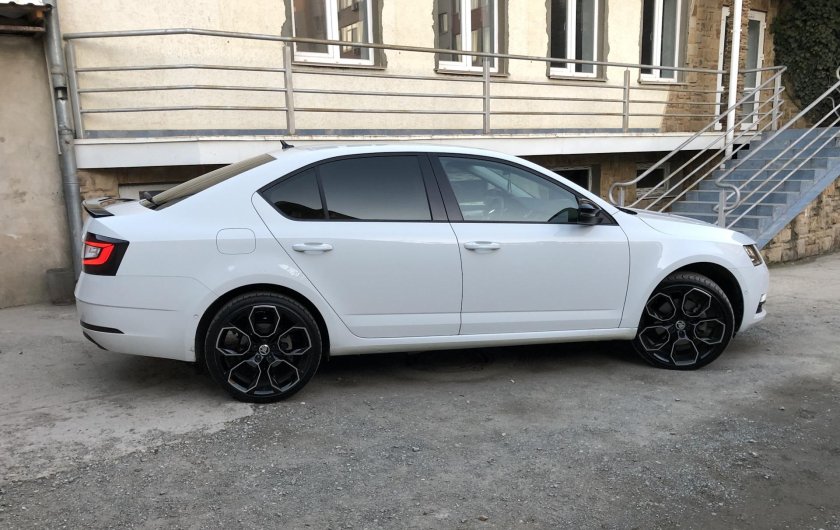 Skoda Octavia a7 r19
