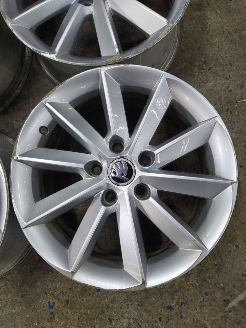 Оригинальные диски шкода суперб r16