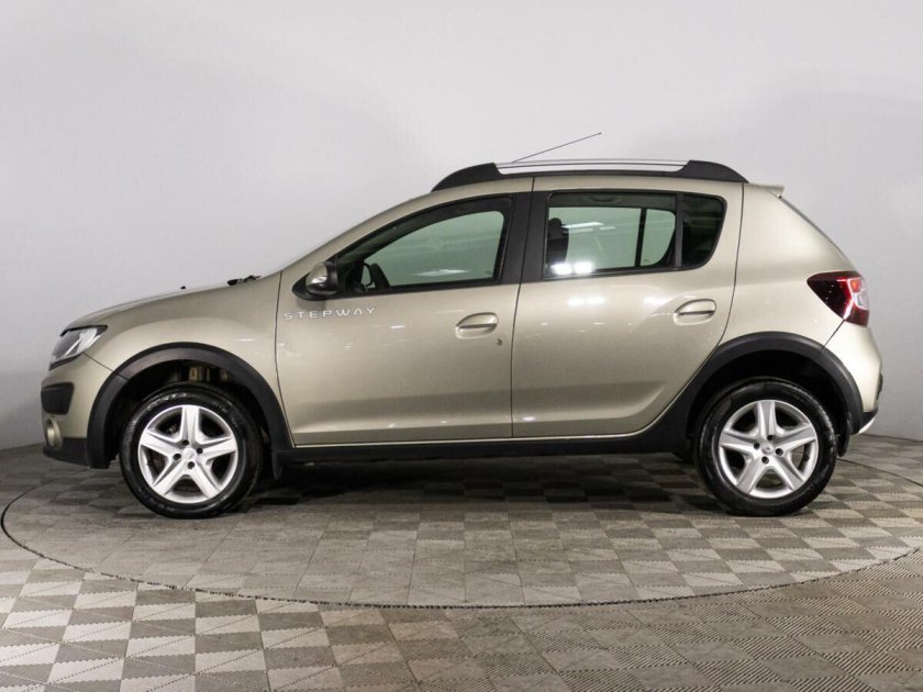 Рено Сандеро 2021 бежевый