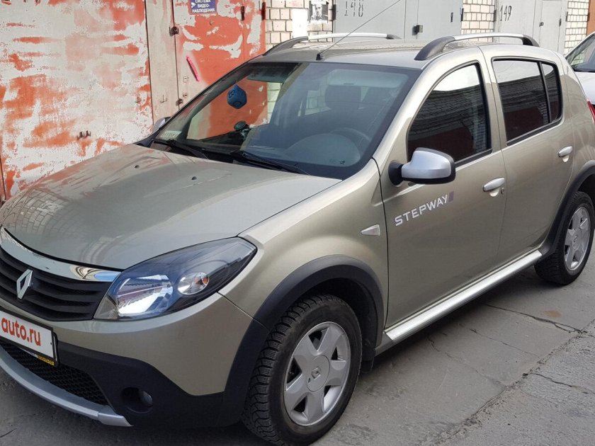 Сандеро степвей 2012