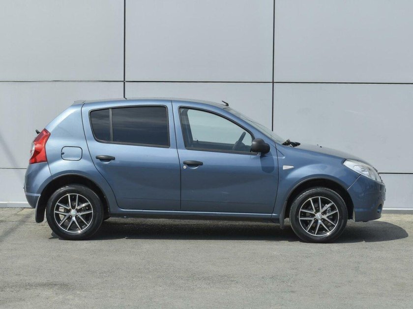 Рено Сандеро 2011