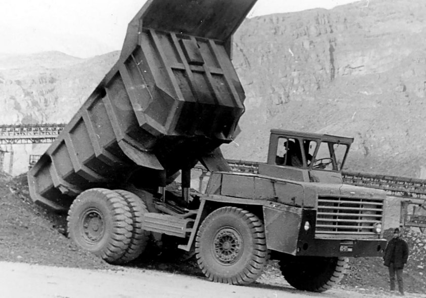 БЕЛАЗ-540 самосвал