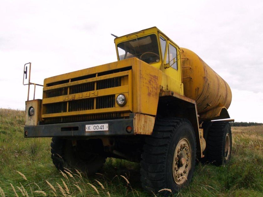 Карьерный самосвал БЕЛАЗ-540а