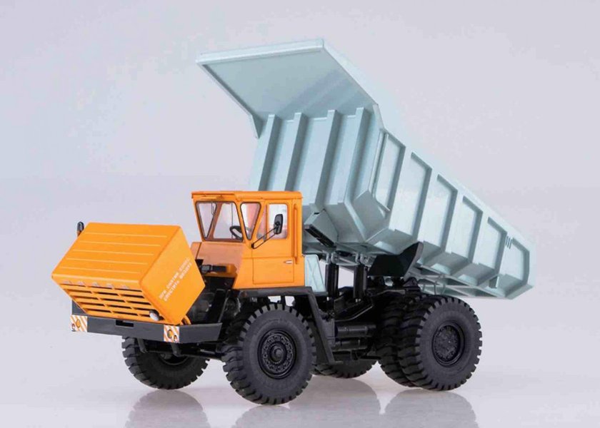 Карьерный самосвал БЕЛАЗ-540а