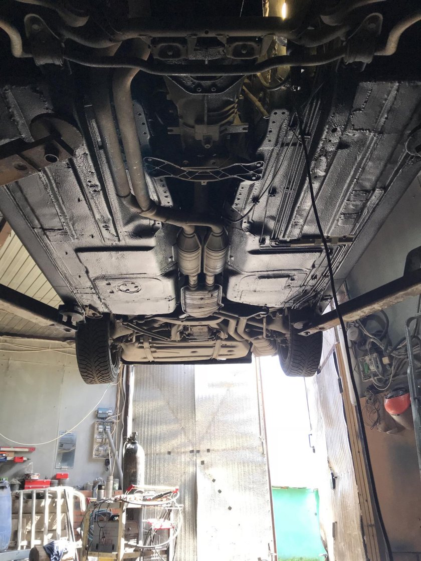 Днище БМВ е34