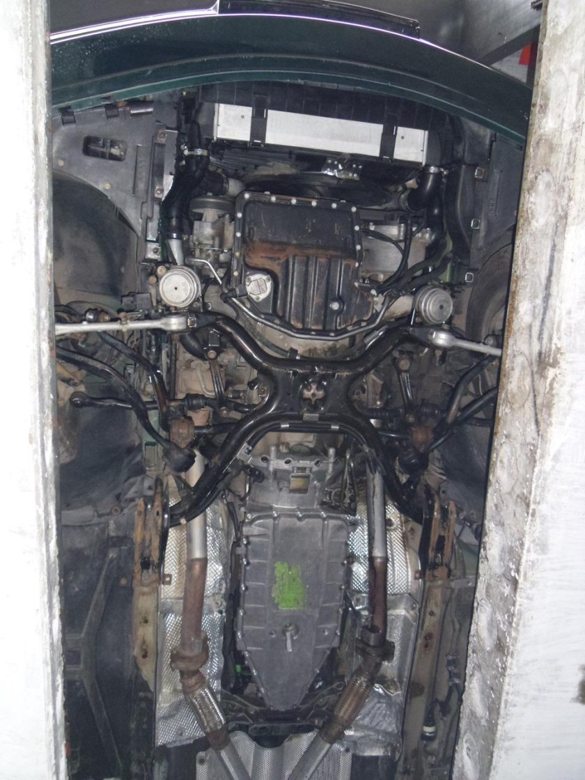 Днище БМВ ф10