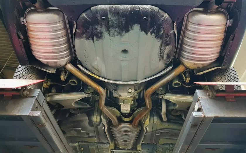 Днище БМВ е38