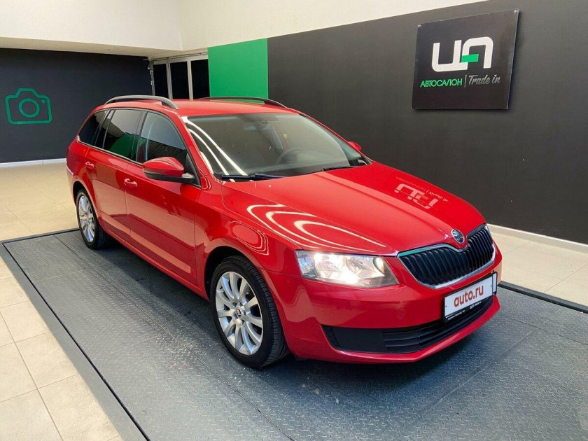Шкода Октавия лифтбек